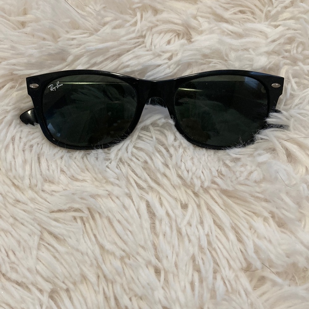 COPY - RayBan sunglasses new wayfarer....